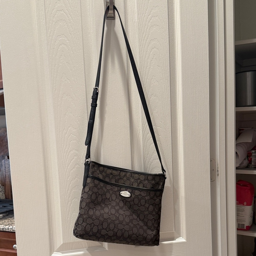 Coach Signature Black and Brown Shoulder Bag